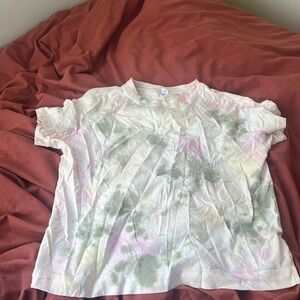 old navy tie- dyed cotton tshirt